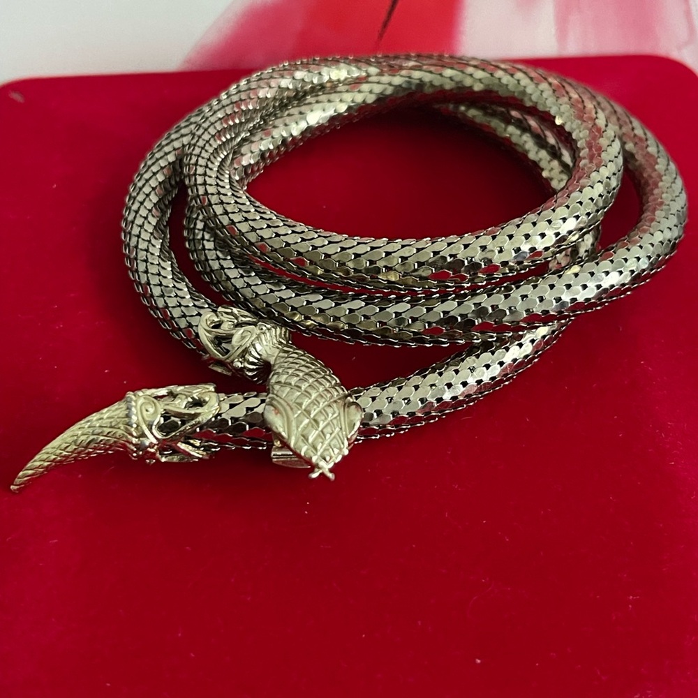 Vintage 60’s WHITING & DAVIS Gold Tone Mesh Snake Belt/ Necklace - Picture 6 of 16